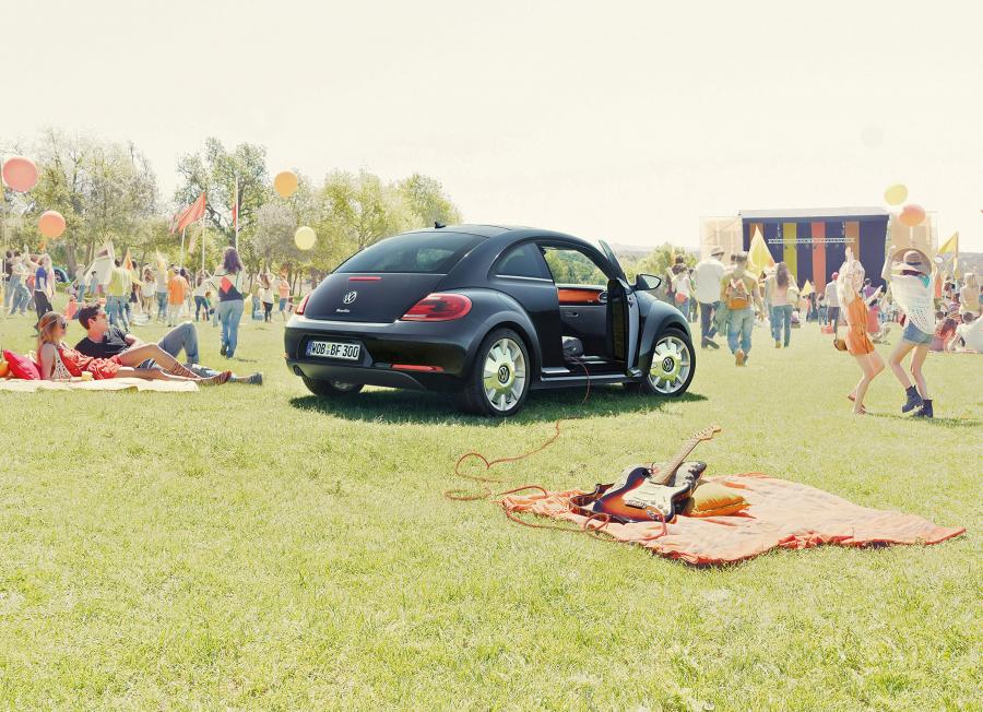  Volkswagen Beetle Fender Edition 2012 года  (фото 6 из 15)